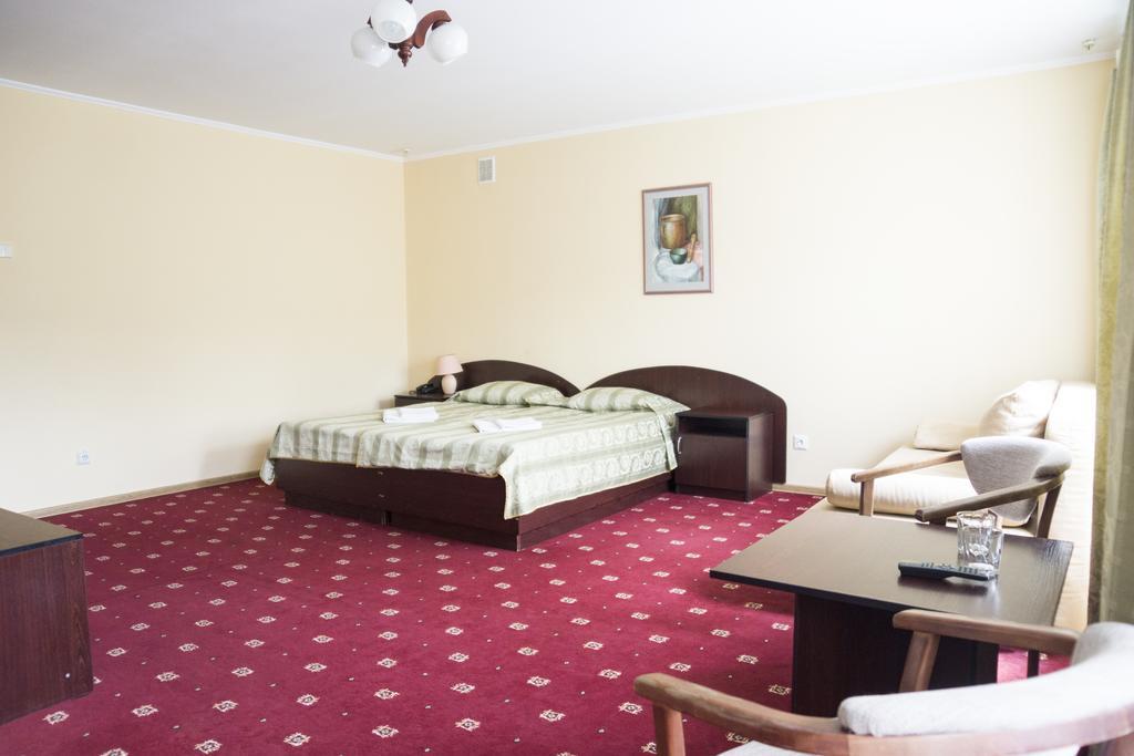 Perlyna Karpat Hotel Slavske Exterior photo